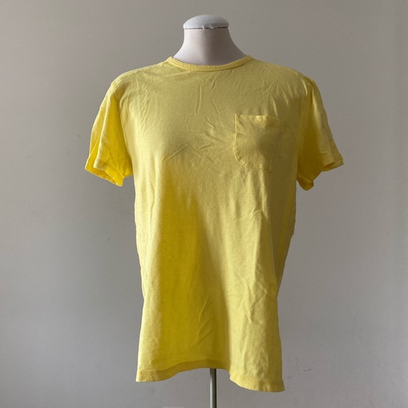 Gap basic yellow tee - Picture 1 of 3